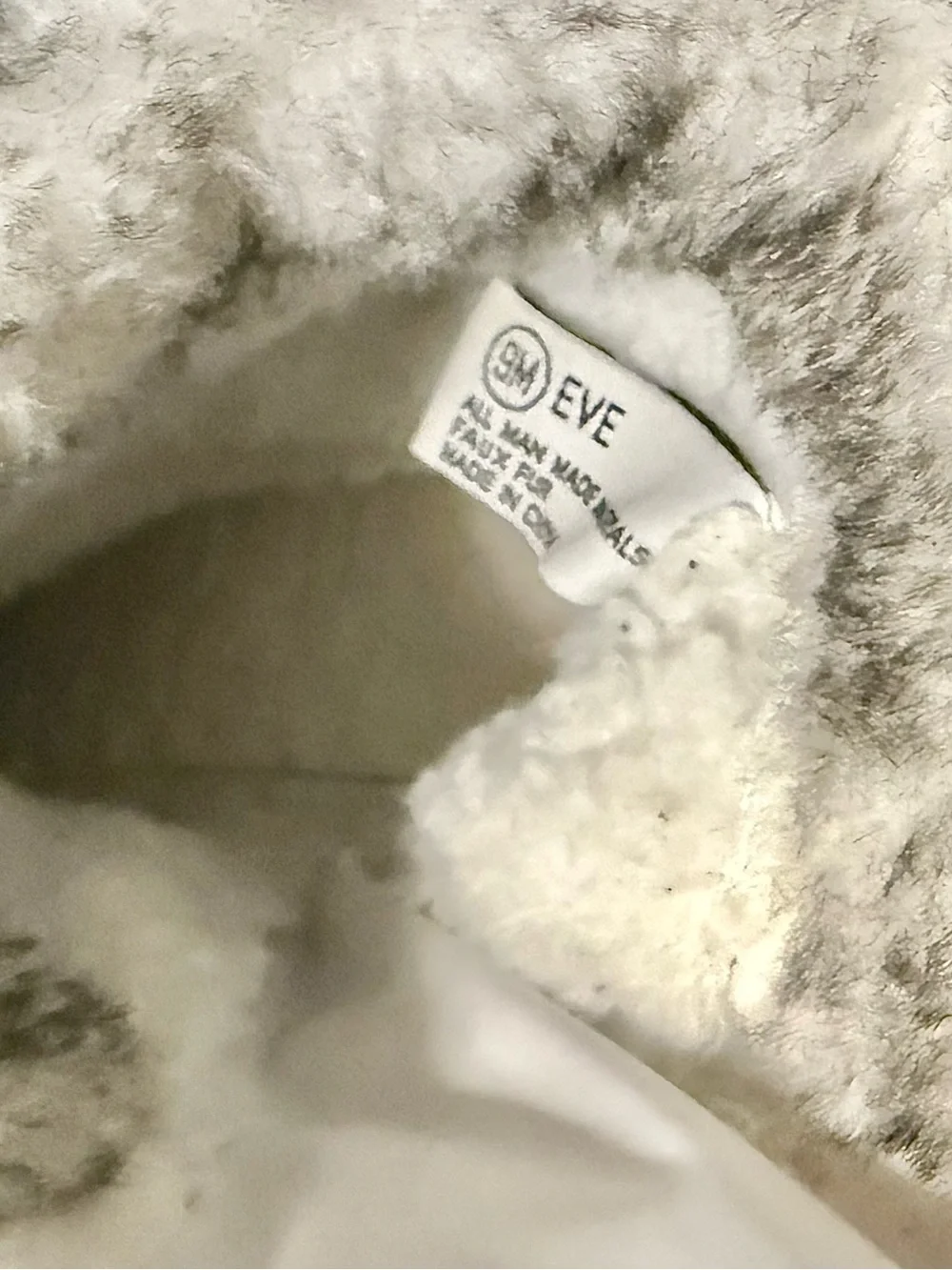 Women’s White Faux Fur Winter Snow Boots